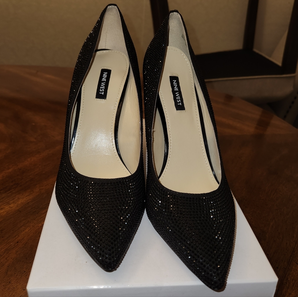Nine West Tatiana Black Rhiestone Pumps